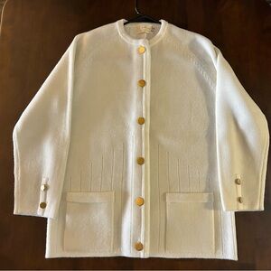 Fully Fashioned Women's Size Medium Acrylic Gold Button White Sweater Vintage